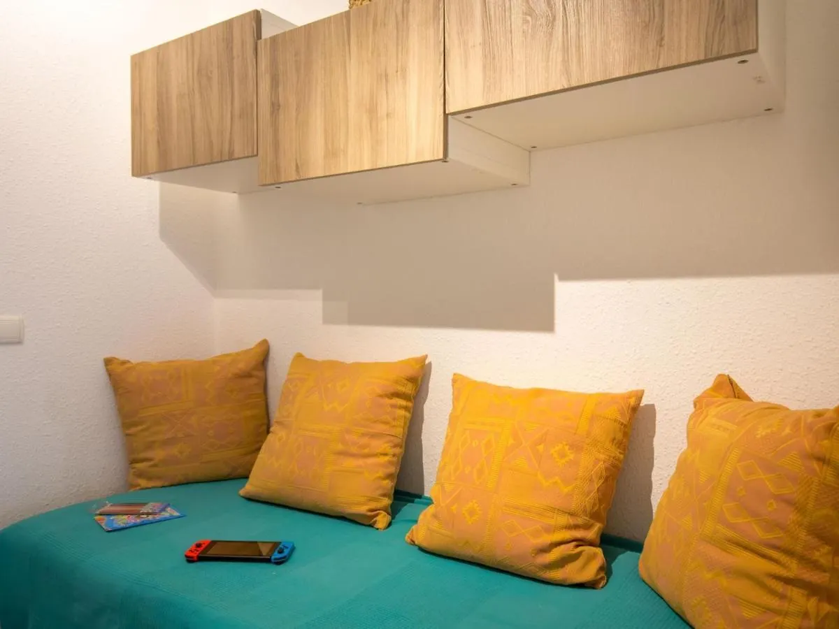 Studio Climatise Proche Plage Et Commerces Avec Balcon, Parking, Et Wifi A Saint-Raphael - Fr-1-466A-32 Apartment Saint-Raphael (Var)
