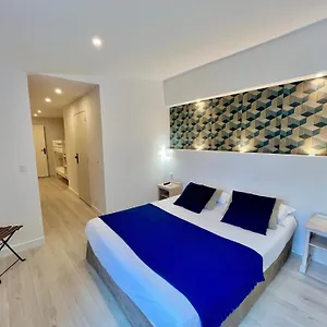 3* Hotell De Flore